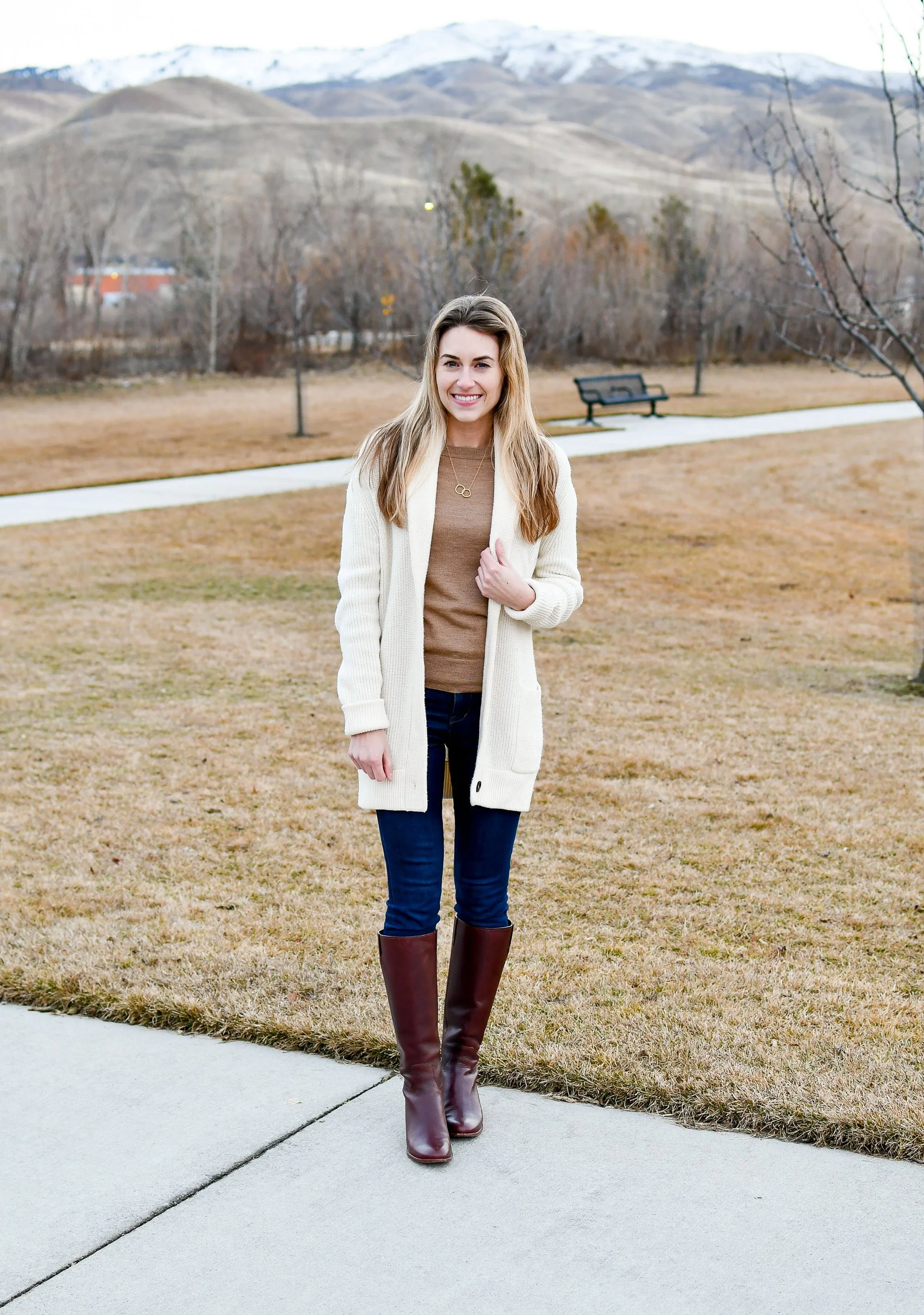 How to Dress Smart Casual in the Winter (+ 16 Outfit Ideas) — free download